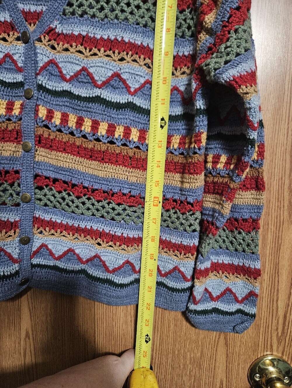 Vintage Koret Multicolor Crochet Knit Button Cardigan Grannycore Shoulder Pads M - Picture 6 of 6